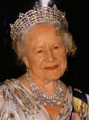Crowns for a queen - Queen-mum-greville-neck-.jpg